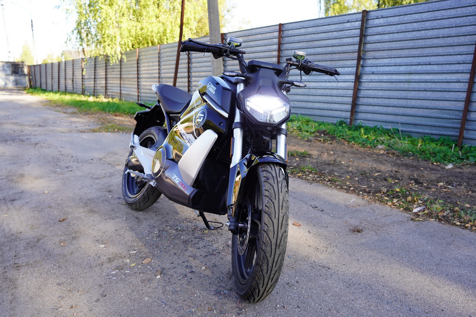Электромотоцикл WHITE SIBERIA SUPER SOCO TS STREET HUNTER PRO (Черный)(У)218-WS200 фото