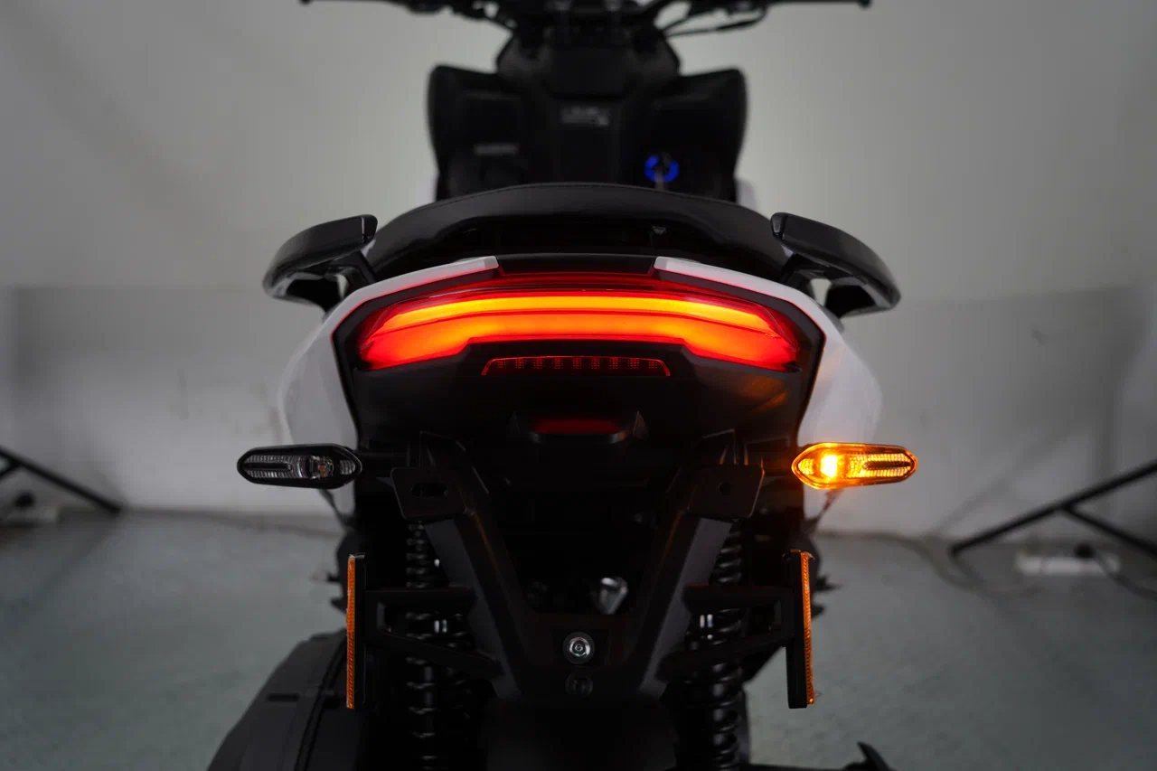 Скутер Vento (VMC) CYCLONE фото