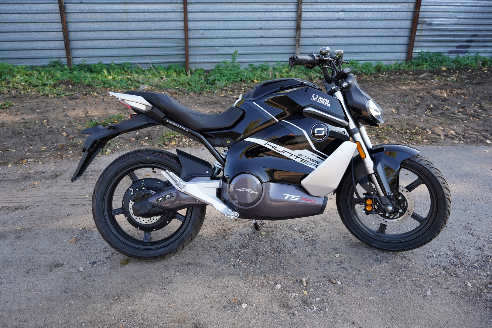 Электромотоцикл WHITE SIBERIA SUPER SOCO TS STREET HUNTER PRO (Черный)(У)218-WS200 фото