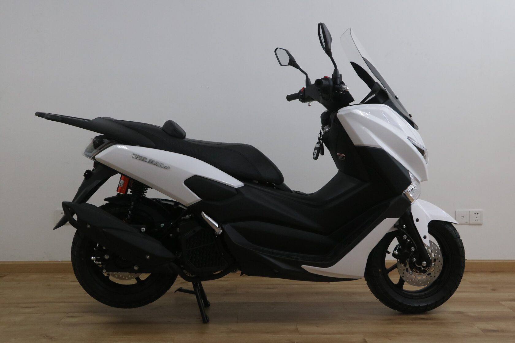 Скутер Vento (VMC) Max RS (150cc Жидкостное охл.) фото