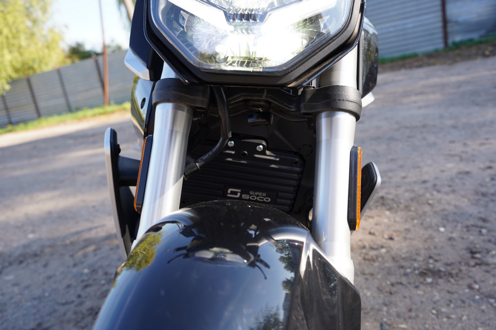 Электромотоцикл WHITE SIBERIA SUPER SOCO TS STREET HUNTER PRO (Черный)(У)219-014 фото