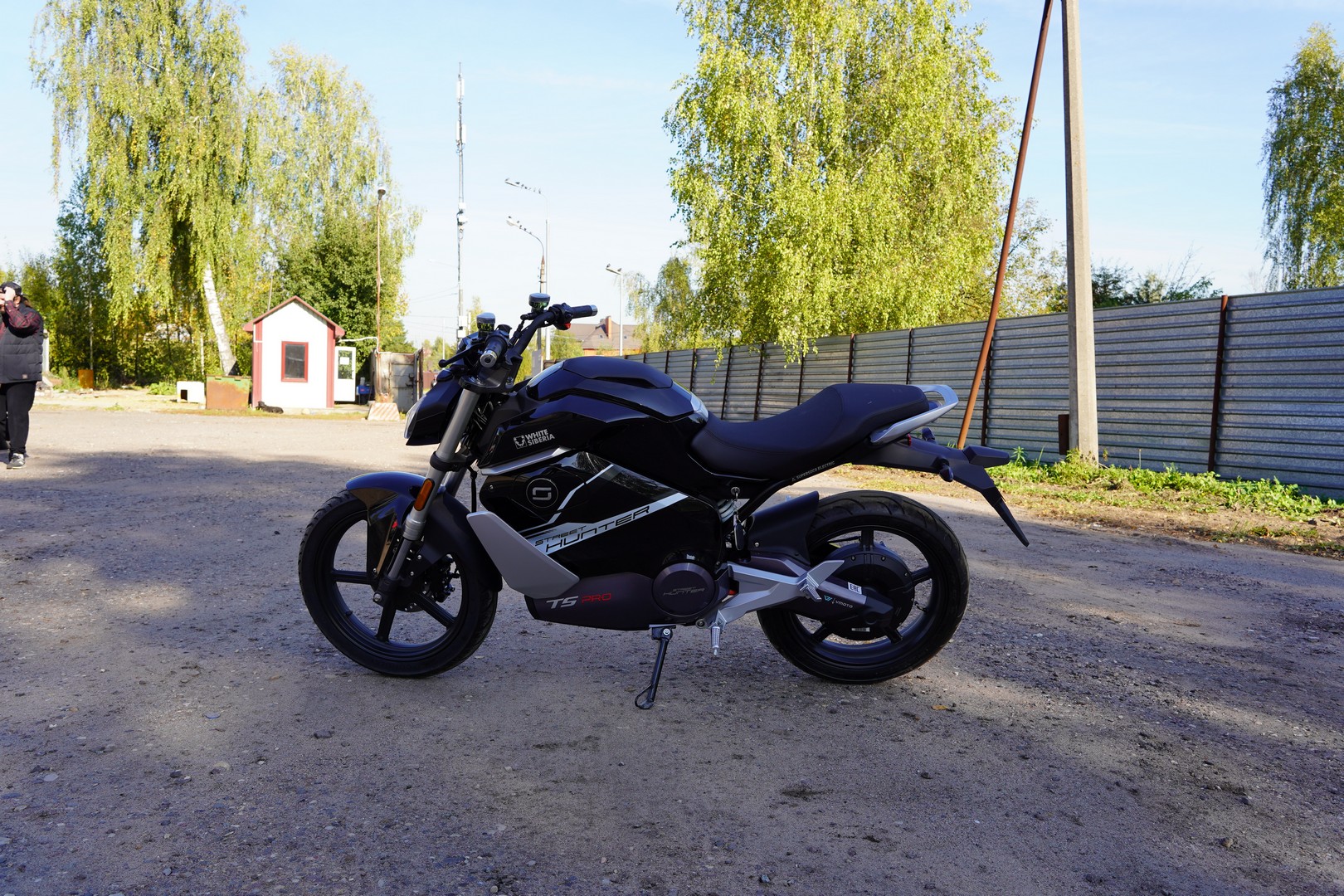 Электромотоцикл WHITE SIBERIA SUPER SOCO TS STREET HUNTER PRO (Черный)(У)219-014 фото